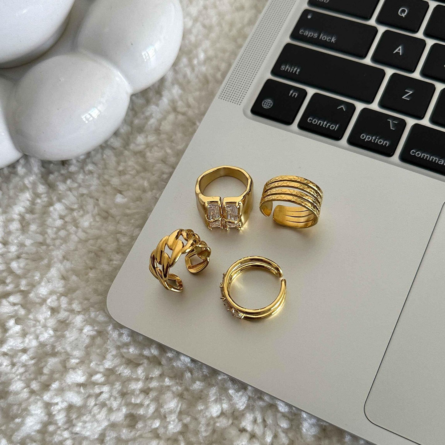 Quartz Ring The Chic Women.