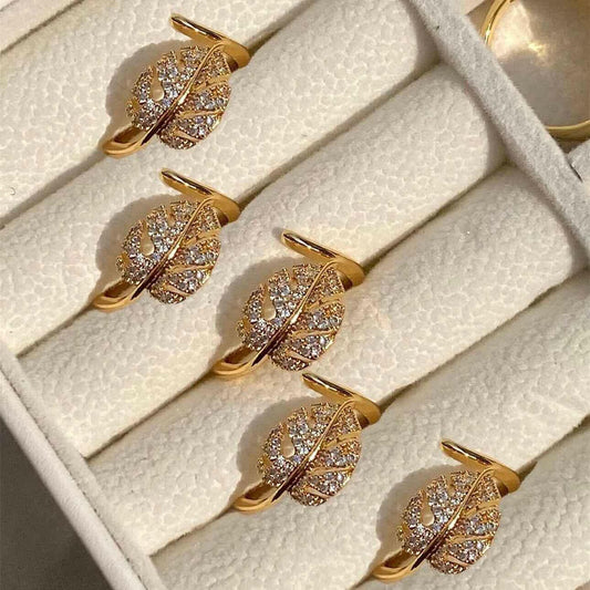 Petal Ring The Chic Women.