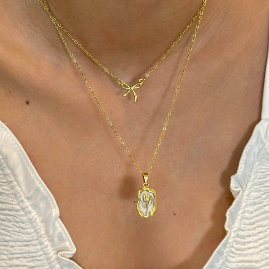 Bow Necklace