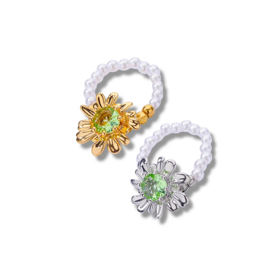 Flora Pearl Stretch Ring