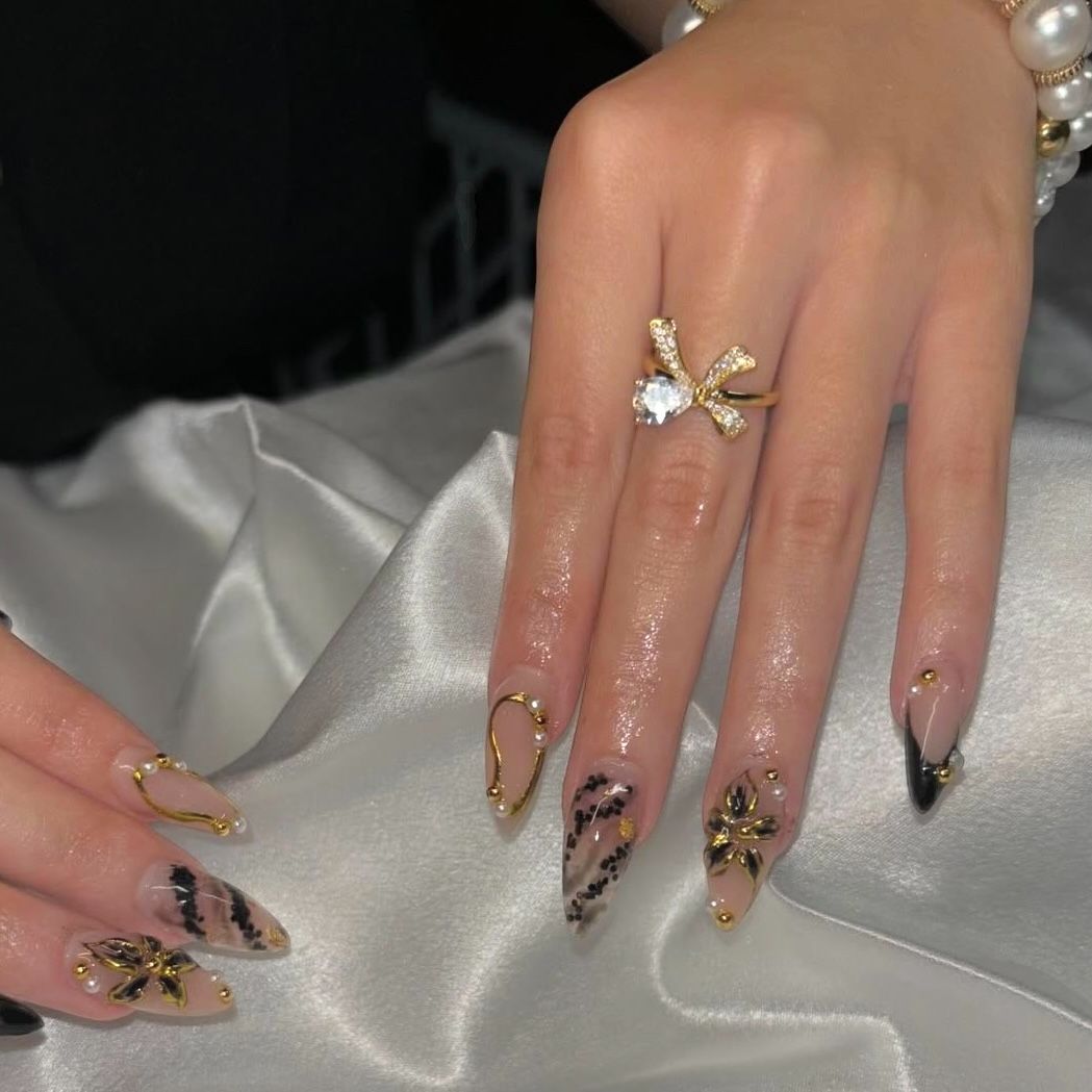 Sparkle Bow Ring