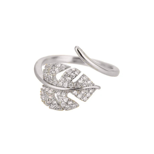 Petal Ring The Chic Women.