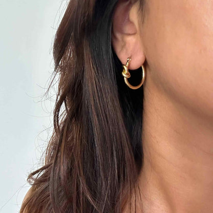 Knotted Hoops  The Chic Women.