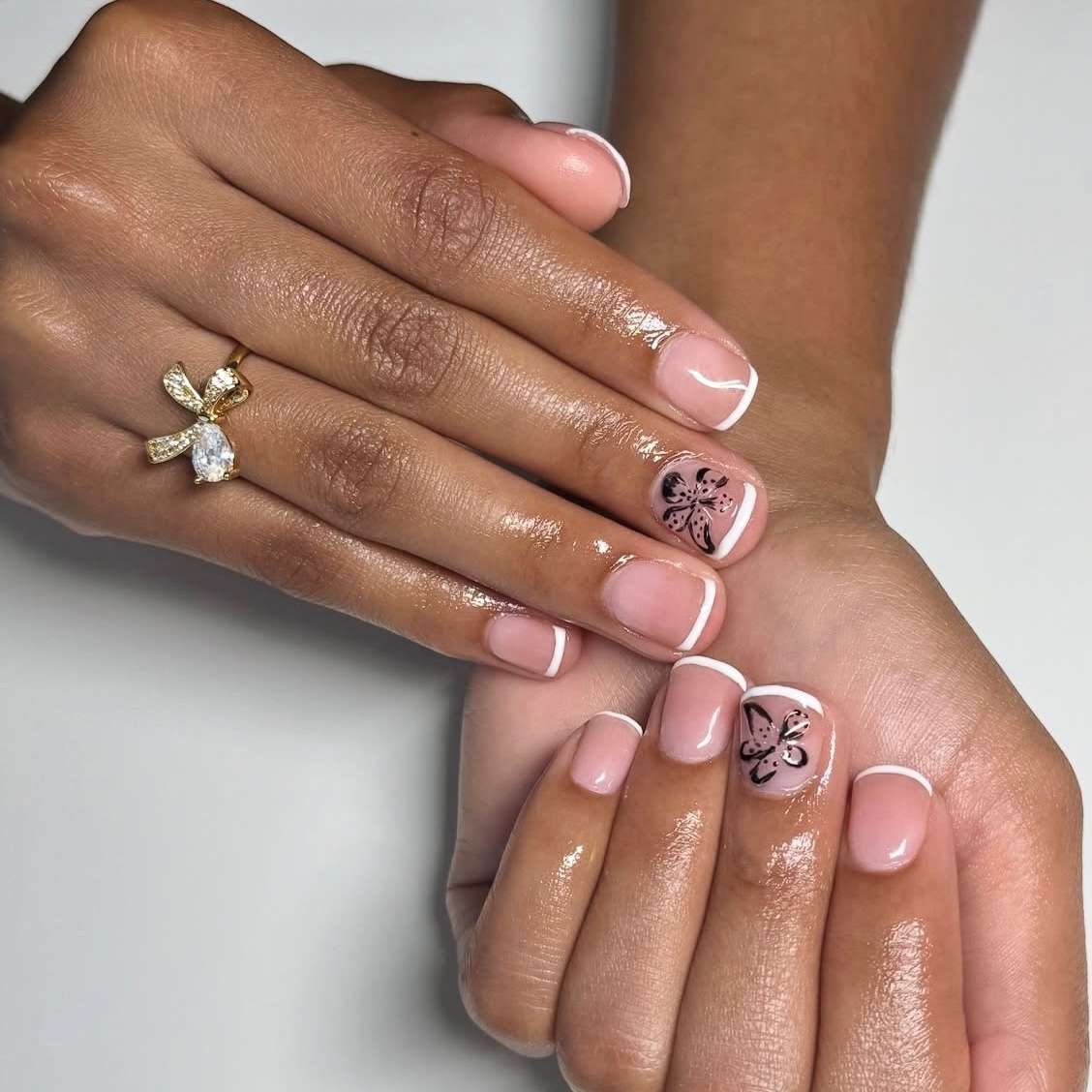 Sparkle Bow Ring