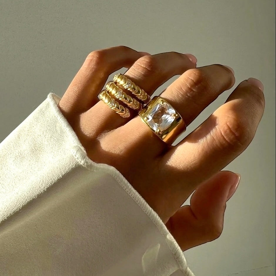 Lumi Stone Ring