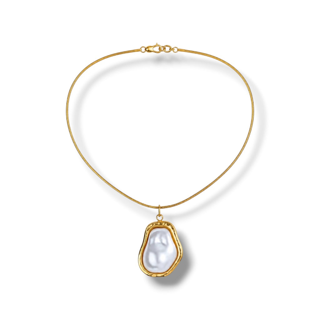 Solene Pearl Necklace